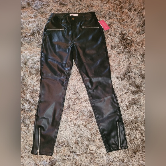 NEW Faux Leather Pants with Ankle Zippers & Moto Striping - Picture 3 of 7